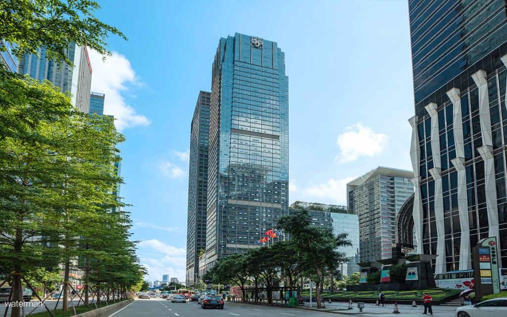 深圳CBD核心區(qū)金中環(huán)國際商務(wù)大廈——“電子哨兵”防疫閘機(jī)項(xiàng)目