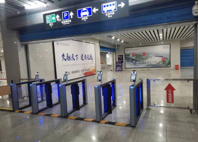 機(jī)場及高鐵站自助核驗(yàn)健康碼防疫閘機(jī)的作用