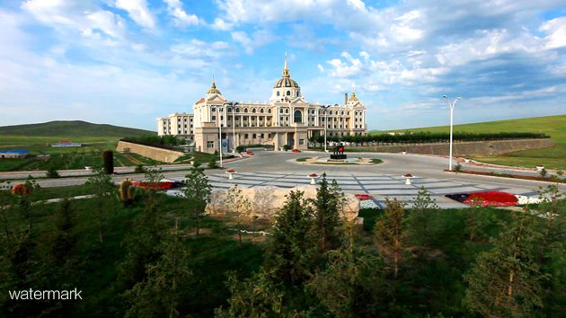 大型國有企業案例——中國黃金集團內蒙古礦業有限公司測溫人臉識別健康碼+智能防疫豪華小擺閘項目