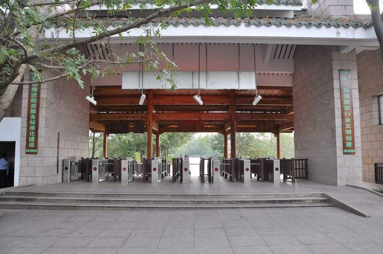 景區智能化票務系統如何搭配閘機?