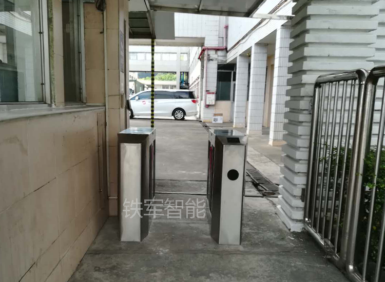 東莞信泰-工廠翼閘速通門