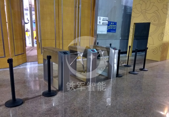 三輥閘道閘工程