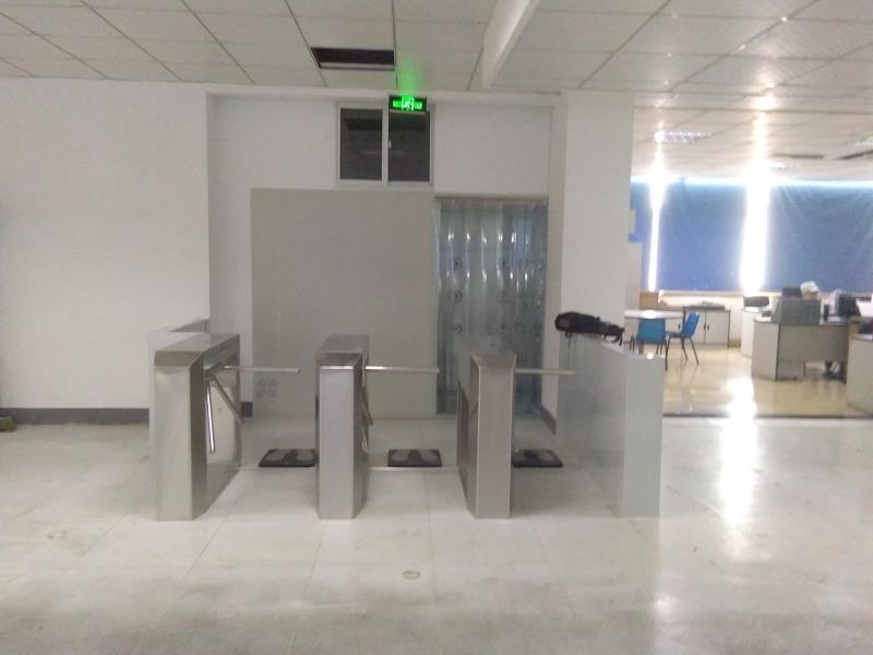 寧波特一電了廠—ESD防靜電一體機三輥閘