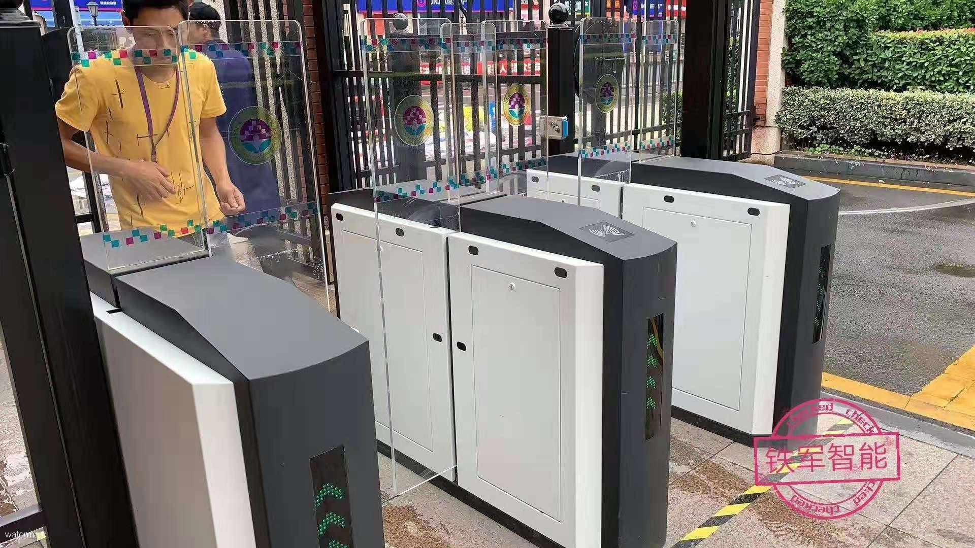 康橋國際學校華東校區烤漆平移閘案例