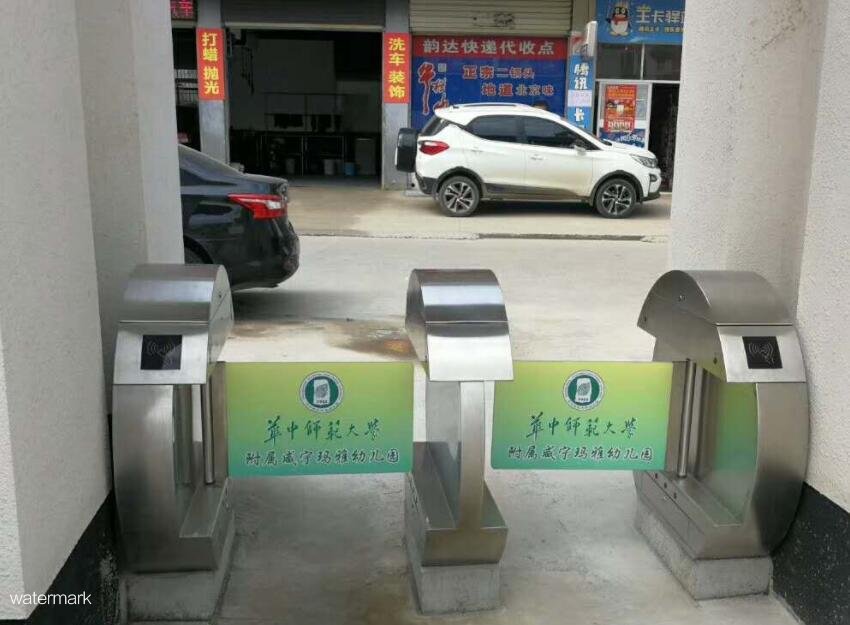 校園人臉識別閘機系統組成及校園人臉識別閘機功能分析！