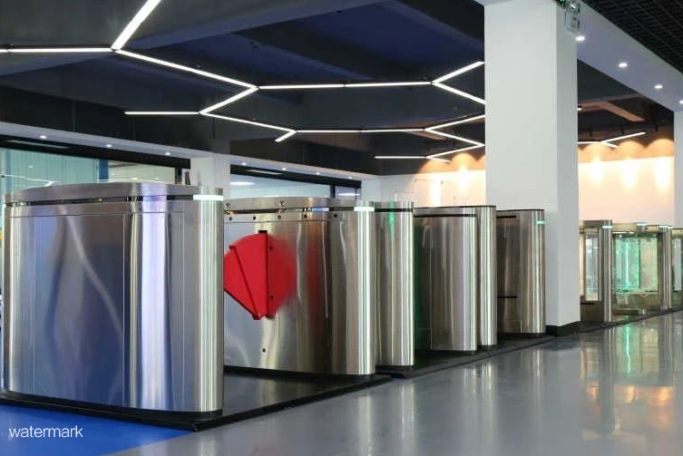 智能通道閘   鐵軍智能通道閘成為公共場所安防管理好幫手！