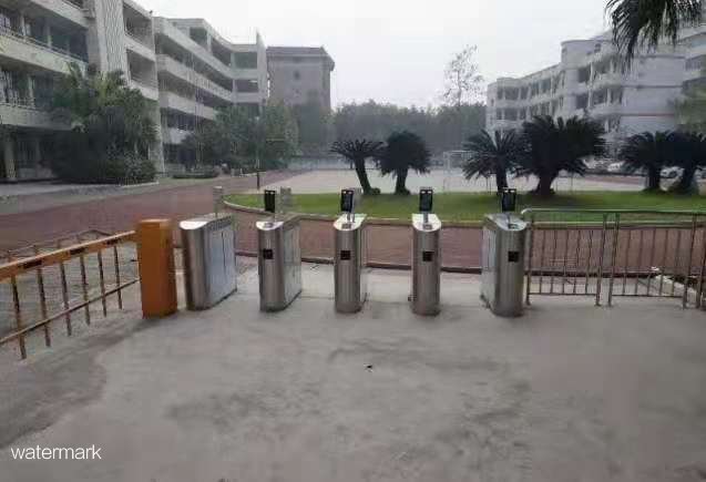 校園人臉識別閘機系統(tǒng)組成