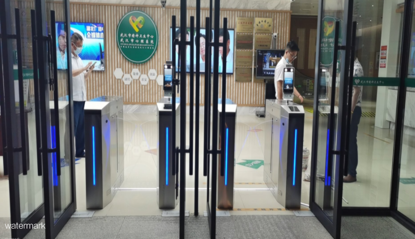 醫院用健康碼智能閘機,智慧防疫再升級!