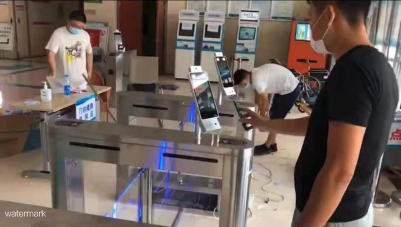 測溫人臉識別健康碼身份證自助閘機的功能及應用