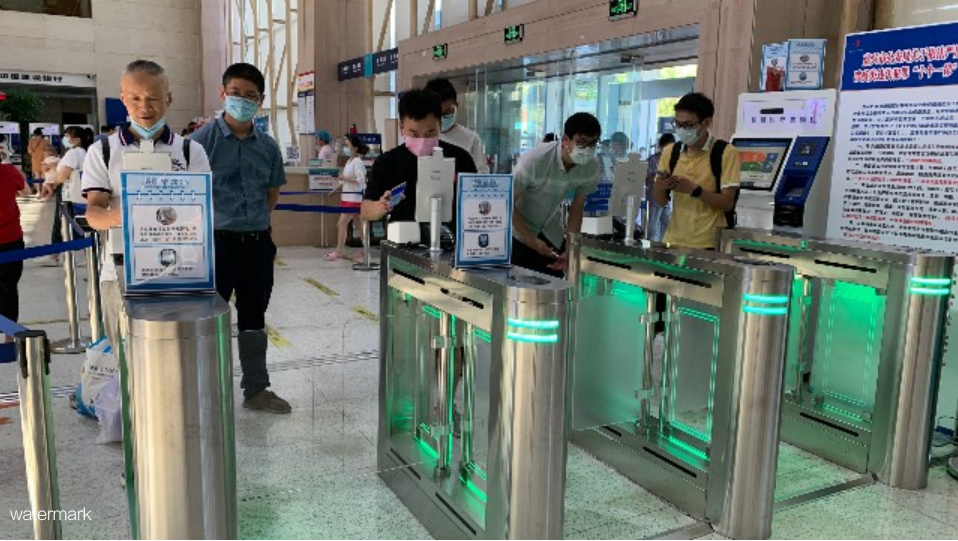 健康碼人臉測溫閘機高效防疫更放心