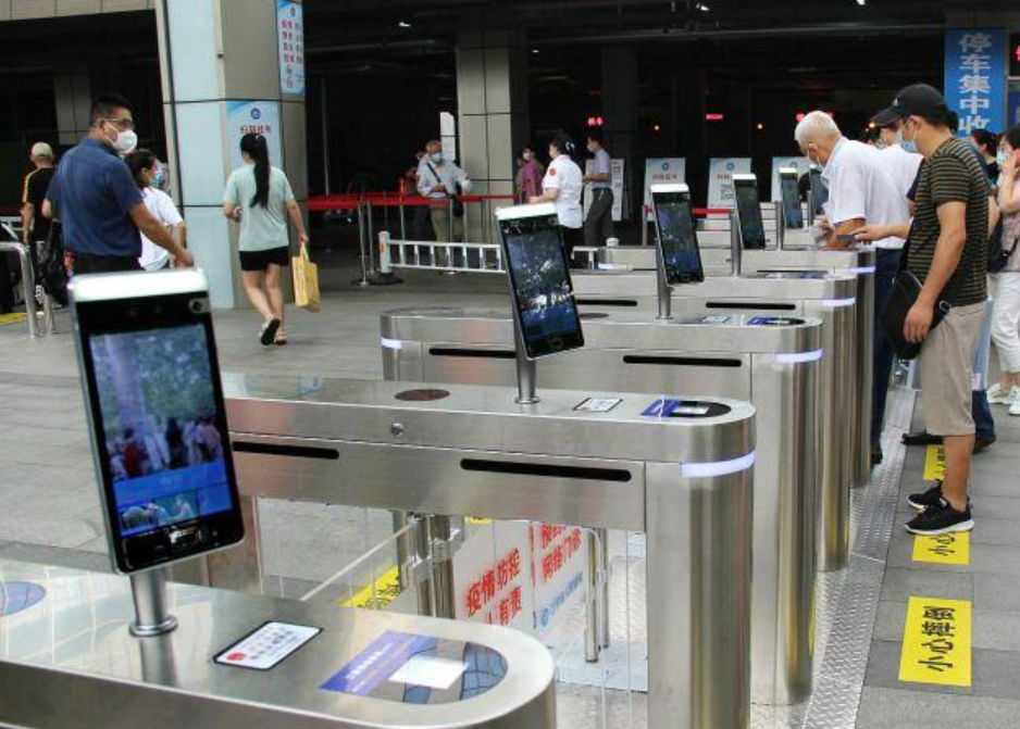 加強小區進出管理就靠防疫智能門禁系統