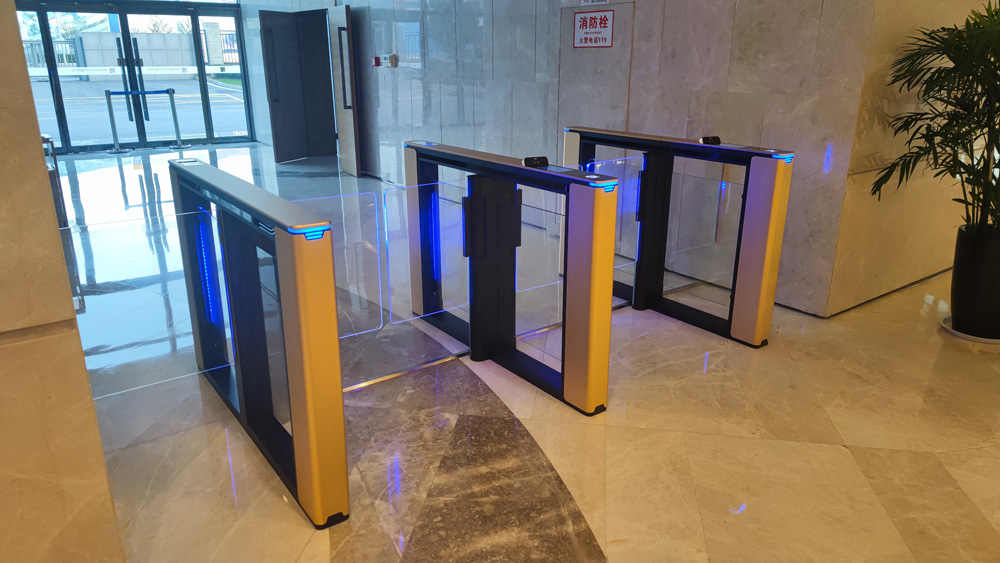 地鐵、機(jī)場、寫字樓：人行通道閘機(jī)如何重塑通行效率？