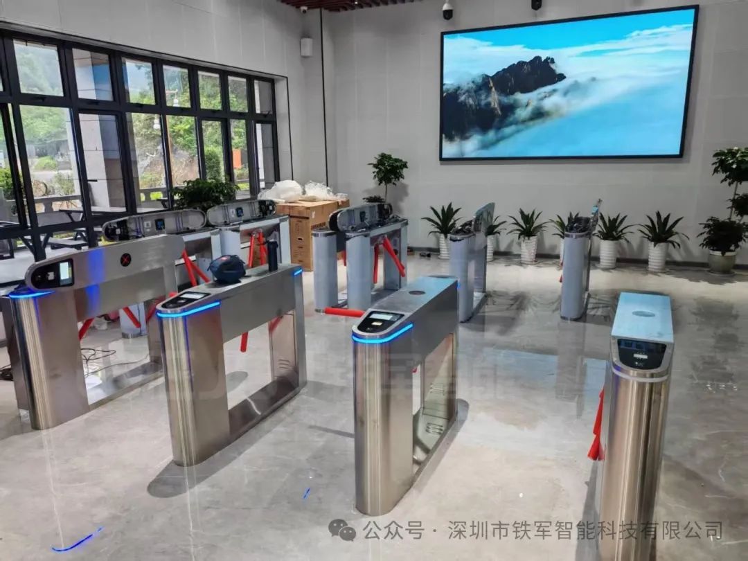 雨季景區(qū)閘機守衛(wèi)指南：防水防銹與故障率解析