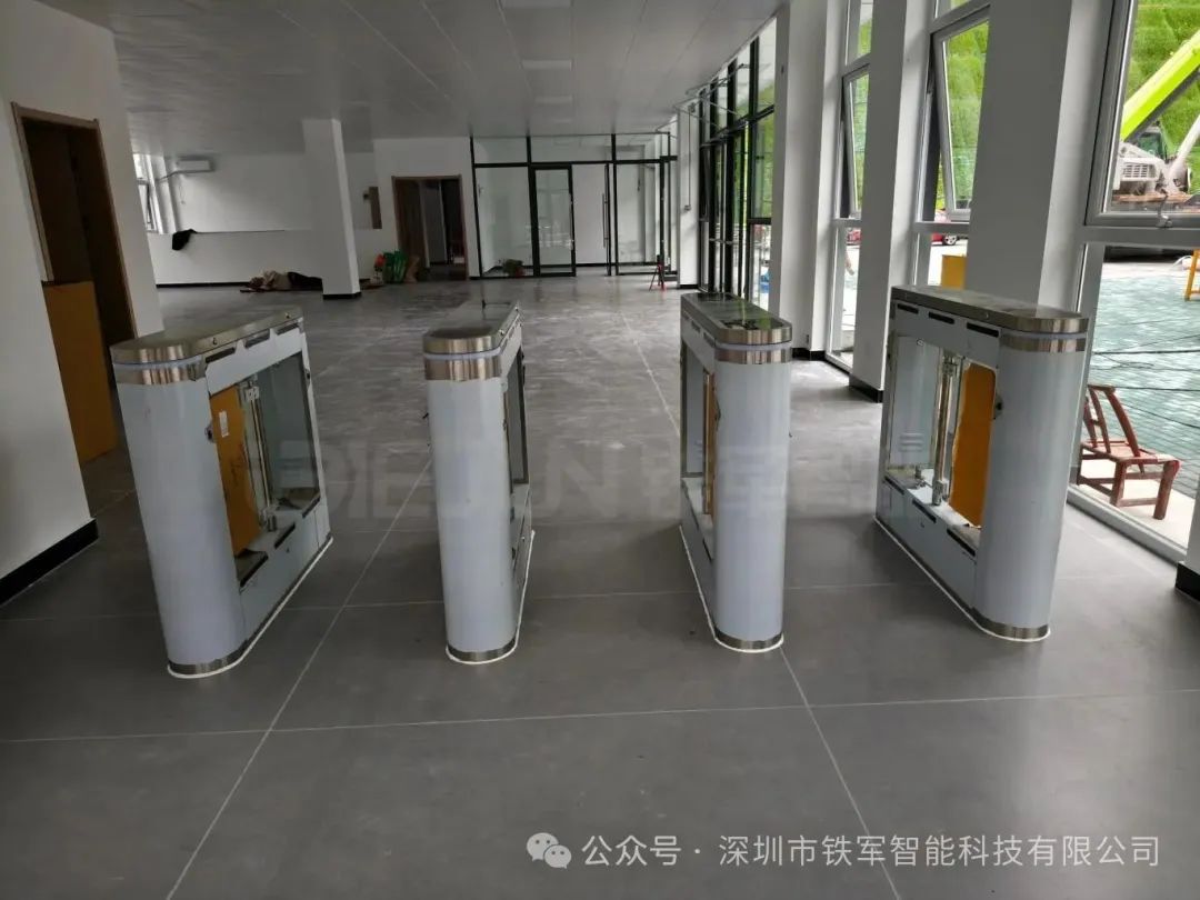 景區(qū)閘機(jī)檢票廠家怎么選？考量票務(wù)核驗(yàn)?zāi)芰Α?shù)據(jù)采集與品質(zhì)保障