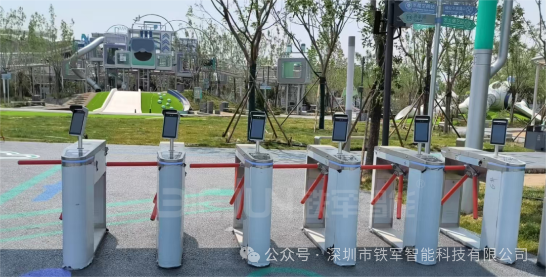 景區(qū)檢票口閘機廠家推薦：為什么鐵軍智能是中高端景區(qū)首選？