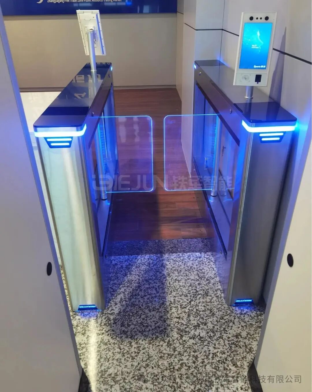 1765943091914407.jpg 5.jpg